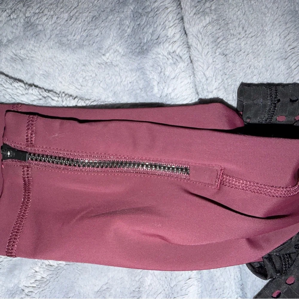 Puma Black and Burgundy workout bottoms - Picture 4 of 6